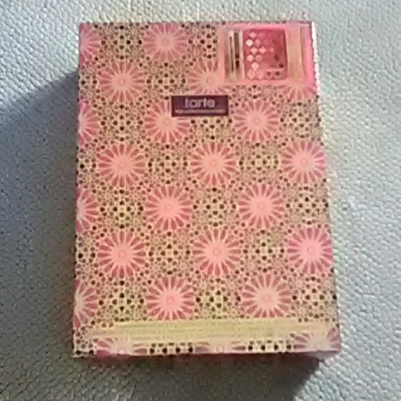 TARTE TREASURE BOX COLLECTOR'S SET - Picture 2 of 8